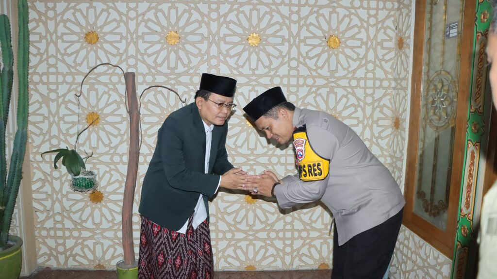 Kapolres Nganjuk Jalin Silaturahmi ke Tiga Ponpes di Tanjunganom