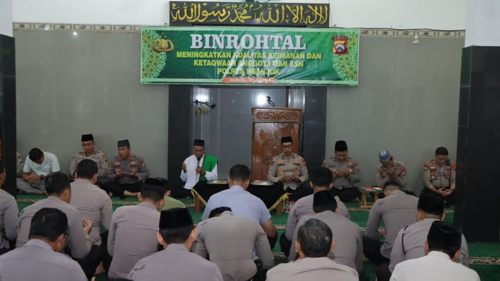 Polres Nganjuk Gelar Binrohtal, Angkat Tema Pengendalian Nafsu dalam Kehidupan