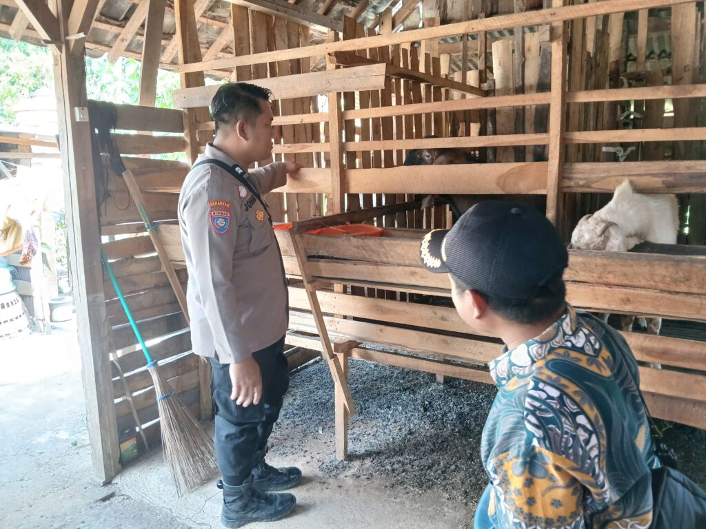 Dukung Ketahanan Pangan, Polsek Lengkong Laksanakan Pemantauan Peternakan Warga