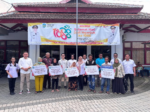 Dinas PRKPP Kab. Nganjuk Berikan Bantuan Sosial Berupa Uang Kepada Korban Bencana Alam dan Kebakaran