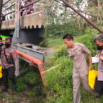 Mayat Pria Ditemukan di Bawah Jembatan Ringinanom, Diduga Korban Pembunuhan