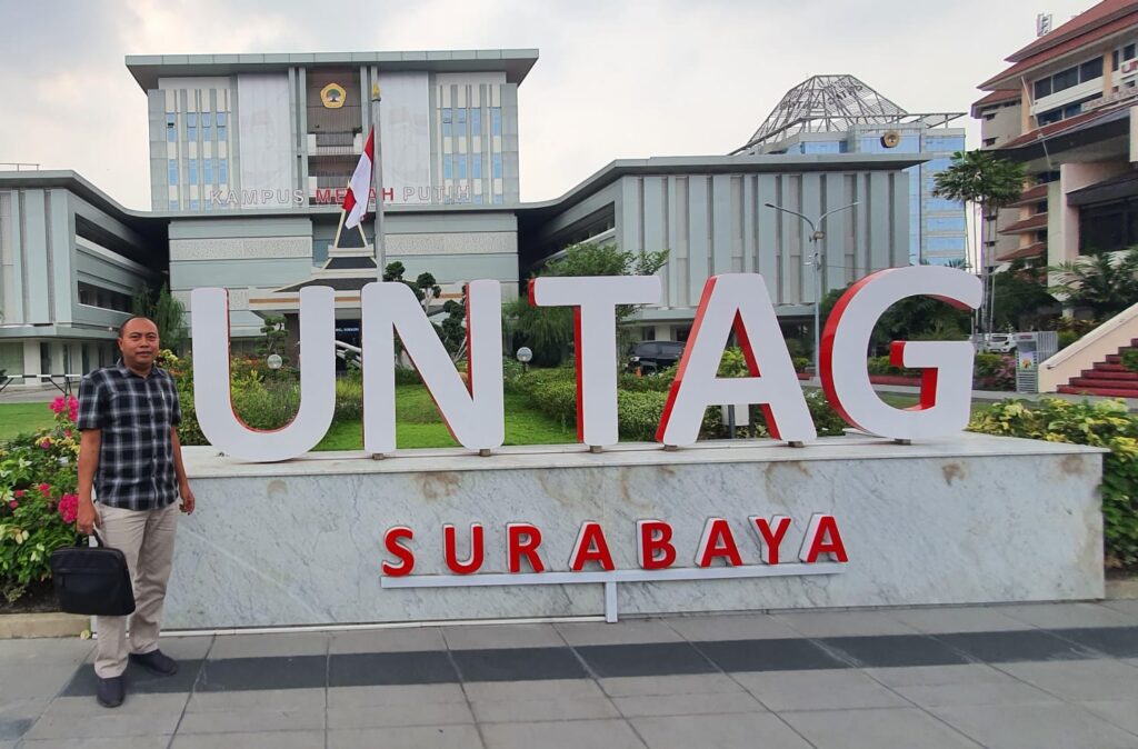 PERLINDUNGAN HUKUM KEPALA DESA ATAS PENERAPAN PRINSIP ULTIMUM REMEDIUM TERHADAP PERTANGGUNGJAWABAN PENGELOLAN KEUANGAN DESA