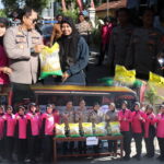 Polres Nganjuk Gelar Pasar Murah di Car Free Day, Beras SPHP Bulog Diserbu Warga