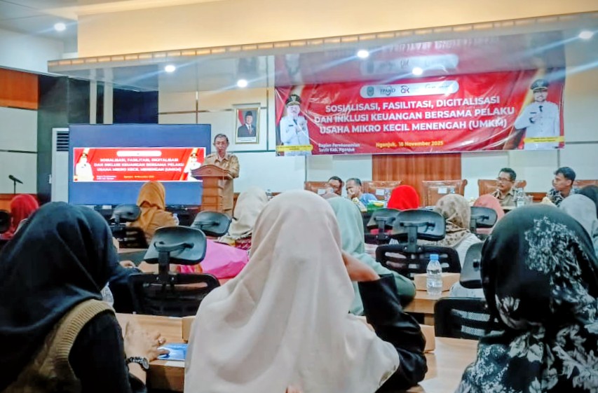 Sosialisasi Fasilitasi, Digitalisasi, dan Inklusi Keuangan bersama para UMKM.