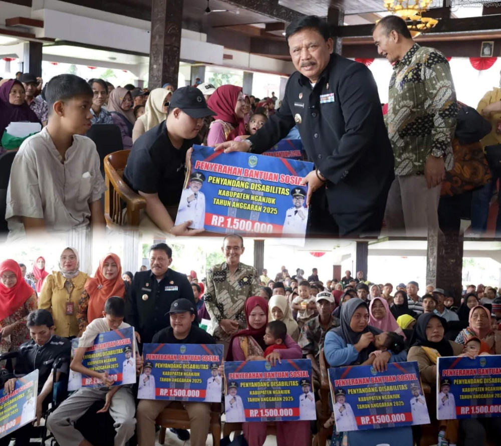 Bupati Nganjuk Berikan Bantuan Sosial untuk 325 Penyandang Disabilitas.